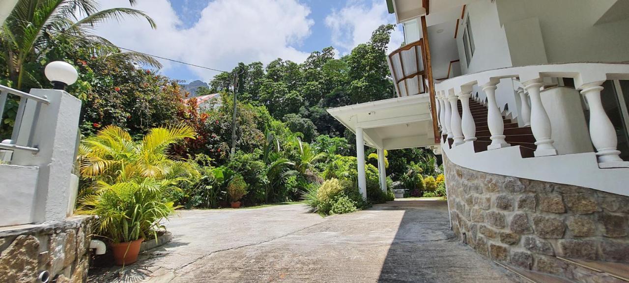 Le Chant De Merle Self -Catering Studios And Apartments Mahe Island Bagian luar foto